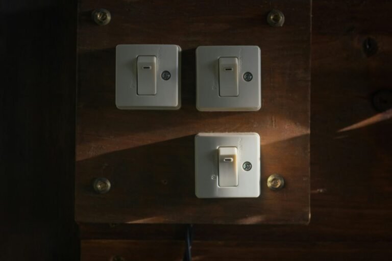 count lights controlled by switch