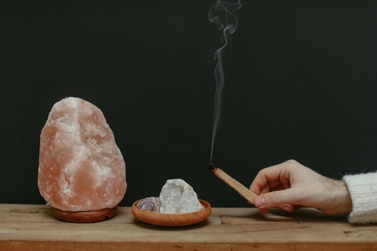himalayan salt lamp sweating