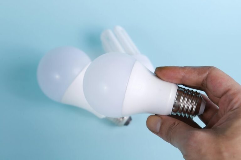 measure lumen output and efficiency